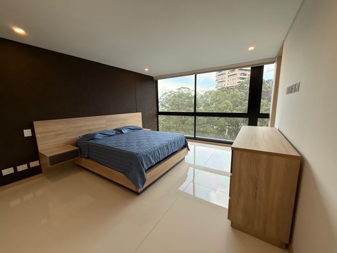 Apartamento de 2 alcobas en venta en El Poblado, Medellín, 139 m² · foto 9 de 11