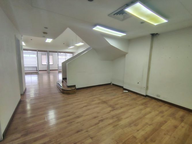 Oficina en arriendo en El Poblado, Medellín, 138 m² · foto 2 de 17