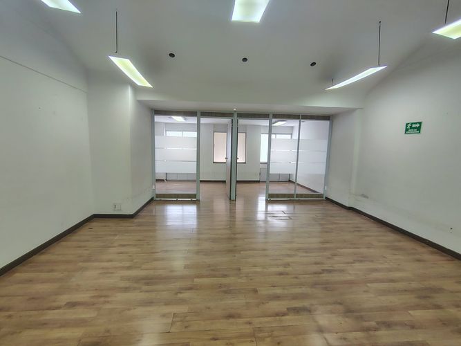Oficina en arriendo en El Poblado, Medellín, 138 m² · foto 7 de 17