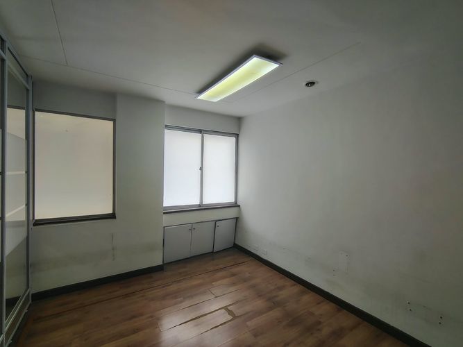 Oficina en arriendo en El Poblado, Medellín, 138 m² · foto 11 de 17