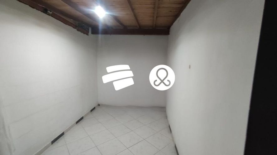 Casa de 4 alcobas en venta en Robledo, Medellín, 40 m² · foto 5 de 8