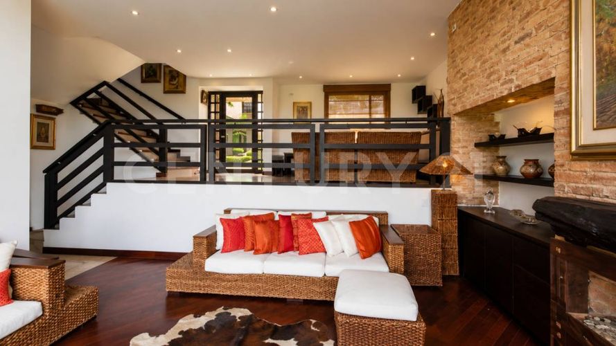 Casa de 3 alcobas en venta en San Jose De Bavaria, Bogotá, 350 m² · foto 9 de 21