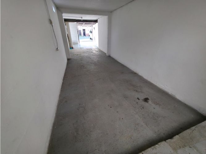 Bodega en arriendo en El Salvador, Medellín, 70 m² · foto 3 de 8