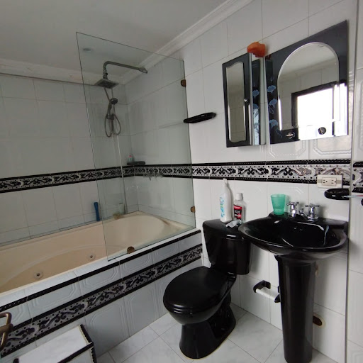 Casa en venta en Mandalay, Bogotá · foto 14 de 17