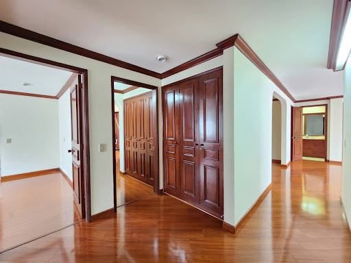Apartamento en venta en Santa Barbara Central, Bogotá · foto 12 de 24