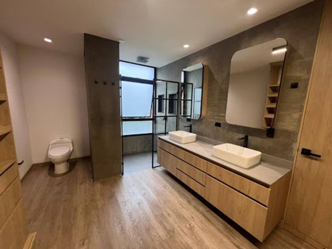 Apartamento de 2 alcobas en arriendo en Loma Del Campestre, Medellín, 204 m² · foto 24 de 24