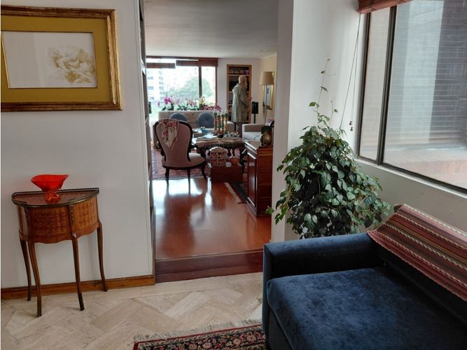 Apartamento de 3 alcobas en venta en La Cabrera, Bogotá, 237 m² · foto 18 de 20