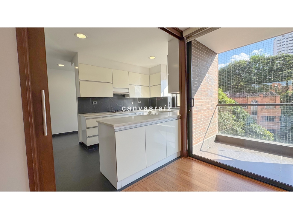 Apartamento en venta en El Poblado, Medellín · foto 2 de 8
