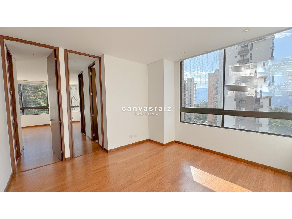 Apartamento en venta en El Poblado, Medellín · foto 4 de 8