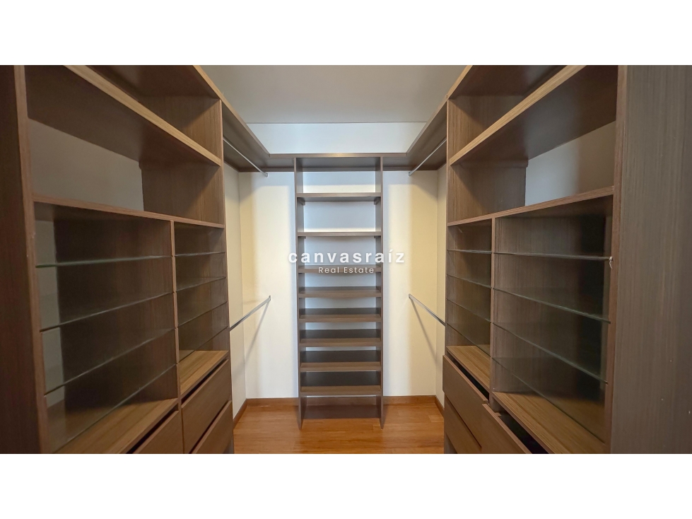 Apartamento en venta en El Poblado, Medellín · foto 6 de 8