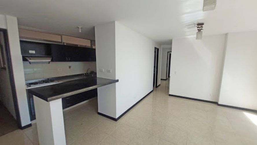 Apartamento de 3 alcobas en arriendo en Loma De Los Bernal, Medellín, 90 m² · foto 8 de 21