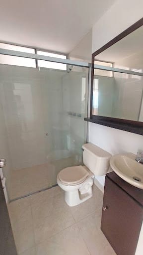 Apartamento de 3 alcobas en arriendo en Loma De Los Bernal, Medellín, 90 m² · foto 11 de 21