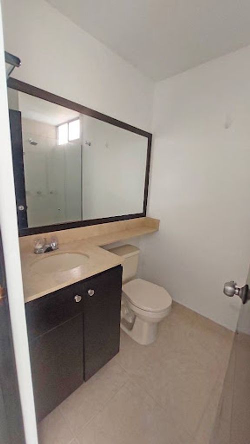 Apartamento de 3 alcobas en arriendo en Loma De Los Bernal, Medellín, 90 m² · foto 21 de 21