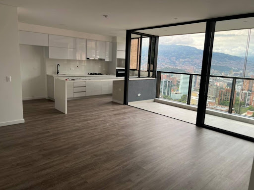 Apartamento en arriendo en Lalinde, Medellín · foto 6 de 13