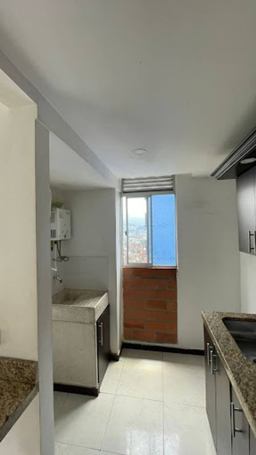 Apartamento de 3 alcobas en arriendo en Calasanz, Medellín, 52 m² · foto 14 de 18