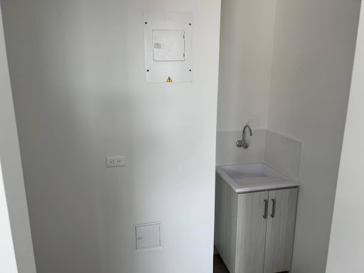 Apartamento en arriendo en Lalinde, Medellín · foto 10 de 13
