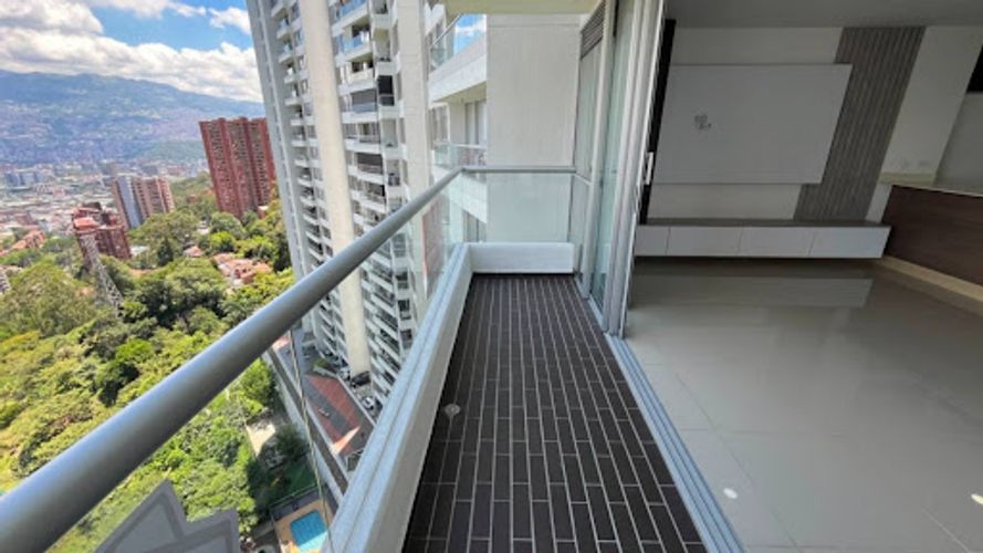 Apartamento de 2 alcobas en arriendo en Loma Del Indio, Medellín, 90 m² · foto 7 de 9