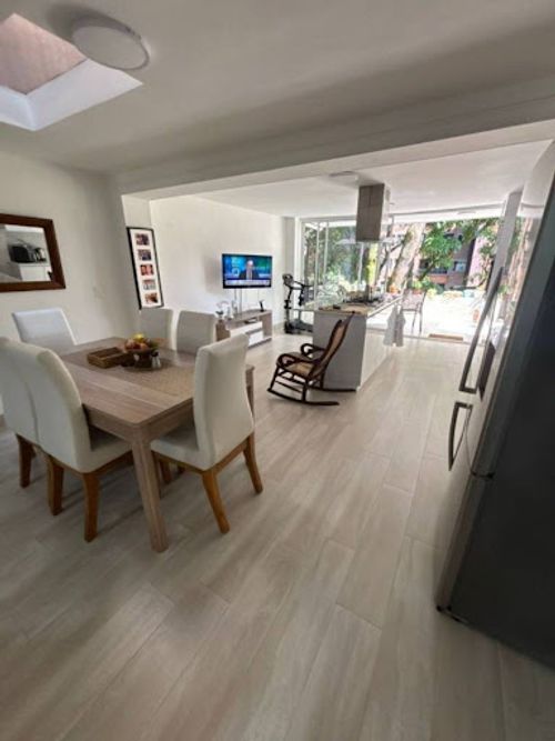 Casa de 3 alcobas en venta en La Cuenca, Envigado, 180 m² · foto 6 de 24