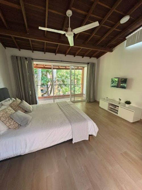 Casa de 3 alcobas en venta en La Cuenca, Envigado, 180 m² · foto 8 de 24