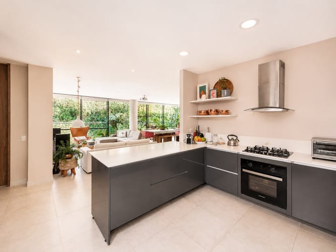 Apartamento de 3 alcobas en venta en Bretaña, Cali, 221 m² · foto 9 de 19