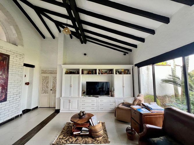 Casa de 3 alcobas en venta en Ciudad Jardin, Cali, 1136 m² · foto 9 de 14