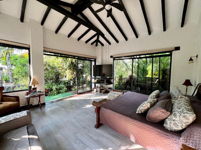 Casa de 3 alcobas en venta en Ciudad Jardin, Cali, 1136 m² · foto 11 de 14