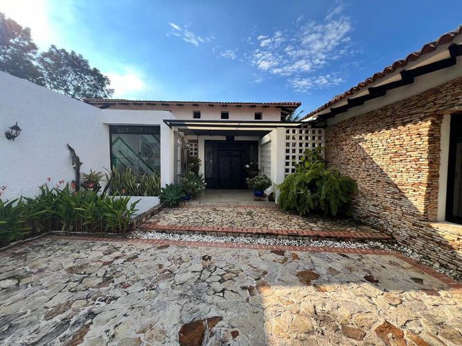 Casa de 3 alcobas en venta en Ciudad Jardin, Cali, 1136 m² · foto 13 de 14