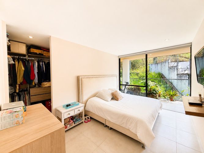 Apartamento de 3 alcobas en venta en Bretaña, Cali, 221 m² · foto 18 de 19
