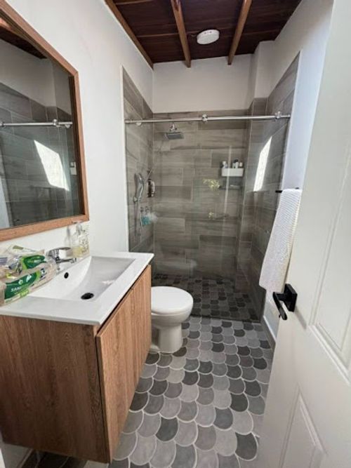 Casa de 3 alcobas en venta en La Cuenca, Envigado, 180 m² · foto 18 de 24