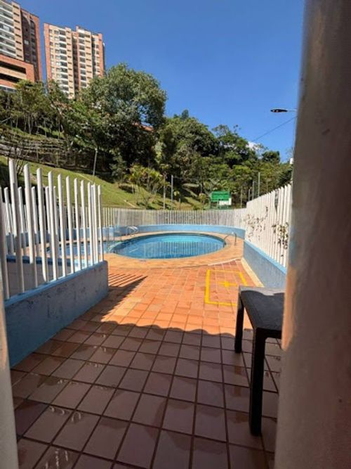 Casa de 3 alcobas en venta en La Cuenca, Envigado, 180 m² · foto 23 de 24
