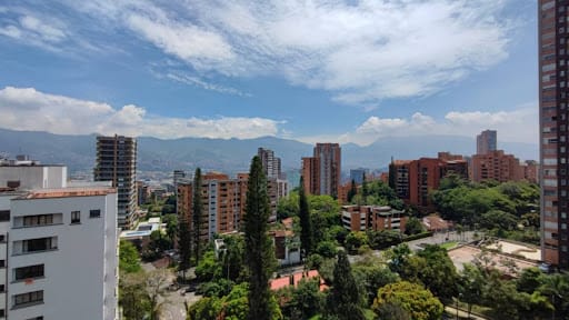 Apartamento de 3 alcobas en arriendo en Castropol, Medellín, 152 m² · foto 5 de 24