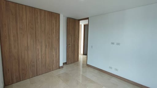 Apartamento de 3 alcobas en arriendo en Castropol, Medellín, 152 m² · foto 7 de 24