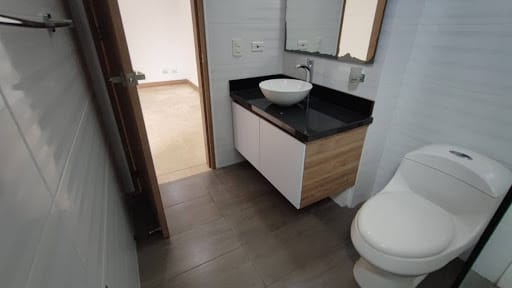Apartamento de 3 alcobas en arriendo en Castropol, Medellín, 152 m² · foto 15 de 24