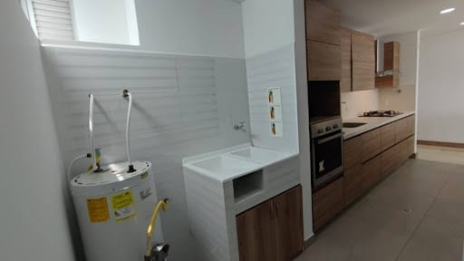 Apartamento de 3 alcobas en arriendo en Castropol, Medellín, 152 m² · foto 17 de 24