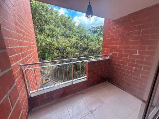 Apartamento en arriendo en Las Antillas, Envigado · foto 11 de 17