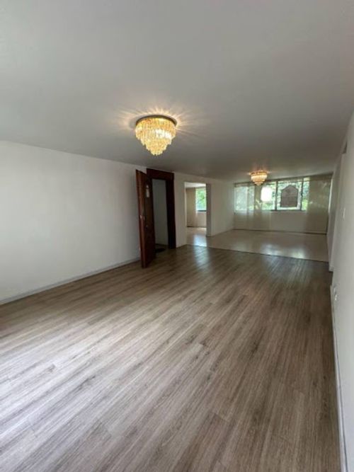 Apartamento en venta en La Aguacatala, Medellín · foto 5 de 17