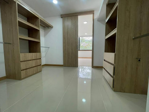 Apartamento en arriendo en Lalinde, Medellín · foto 3 de 22
