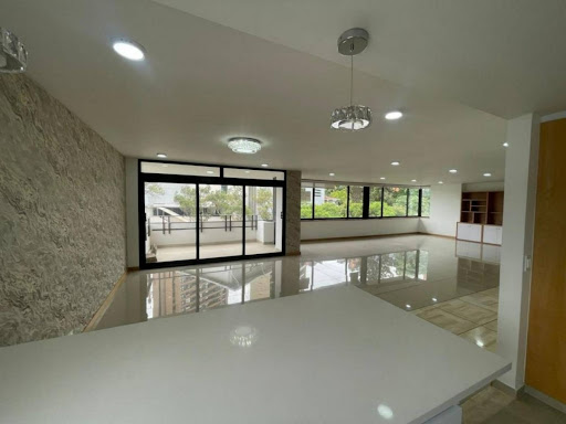 Apartamento en arriendo en Lalinde, Medellín · foto 18 de 22