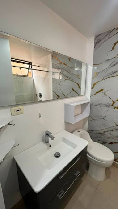 Apartamento de 3 alcobas en arriendo en Altos Del Poblado, Medellín, 98 m² · foto 14 de 16