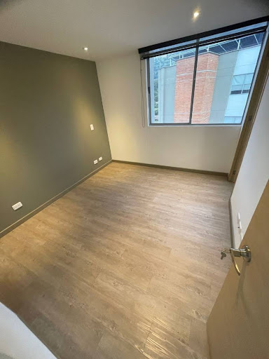 Apartamento en arriendo en Loma Del Esmeraldal, Envigado · foto 3 de 14