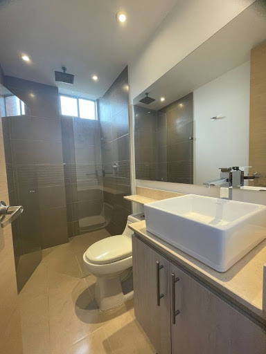 Apartamento en arriendo en Loma Del Esmeraldal, Envigado · foto 7 de 14