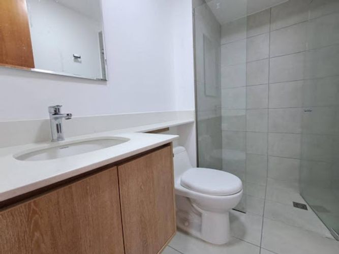 Apartamento de 3 alcobas en arriendo en Loma De Los Gonzalez, Medellín, 106 m² · foto 5 de 9