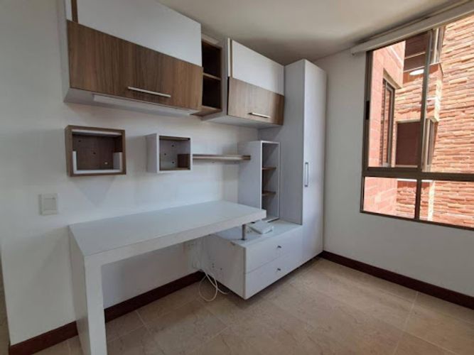 Apartamento de 3 alcobas en arriendo en Loma De Los Gonzalez, Medellín, 106 m² · foto 6 de 9