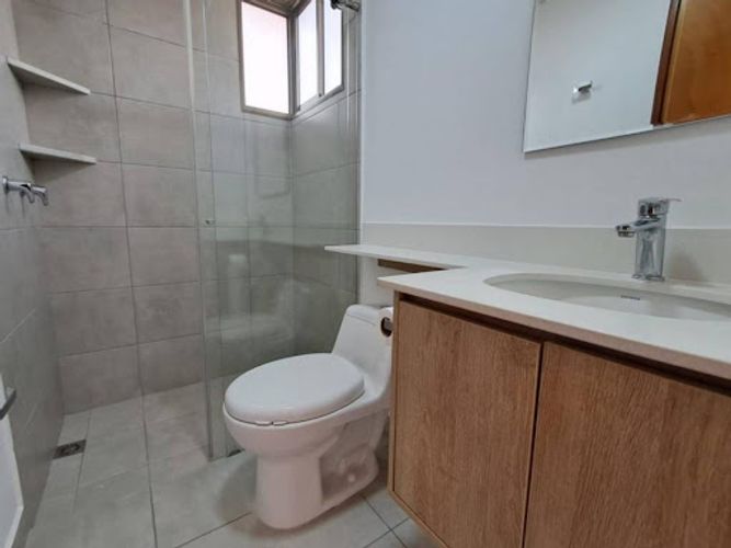 Apartamento de 3 alcobas en arriendo en Loma De Los Gonzalez, Medellín, 106 m² · foto 7 de 9
