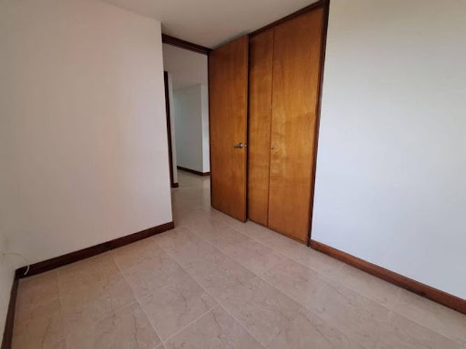 Apartamento de 3 alcobas en arriendo en Loma De Los Gonzalez, Medellín, 106 m² · foto 8 de 9