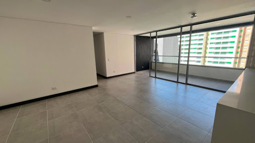 Apartamento en arriendo en Ciudad Del Río, Medellín · foto 2 de 15