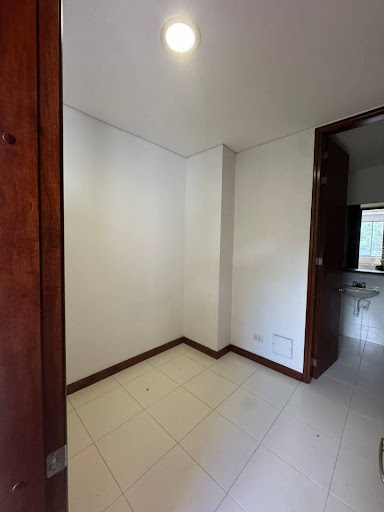 Apartamento en arriendo en El Tesoro, Medellín · foto 20 de 23