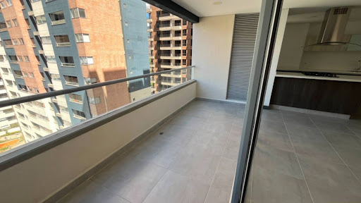 Apartamento en arriendo en Ciudad Del Río, Medellín · foto 3 de 15