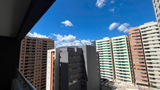 Apartamento en arriendo en Ciudad Del Río, Medellín · foto 5 de 15
