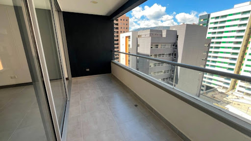 Apartamento en arriendo en Ciudad Del Río, Medellín · foto 8 de 15